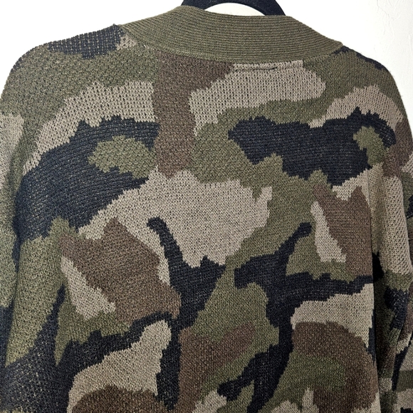 Camo Cardigan Oversized Women's Size Small Green Black Sweater Alison Andrews - Picture 8 of 12